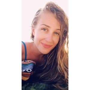 Meet your Posher, Leandra